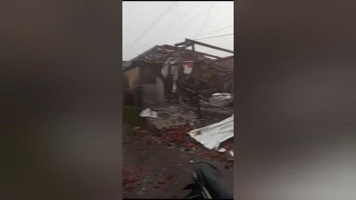 Puting beliung terjang Subang