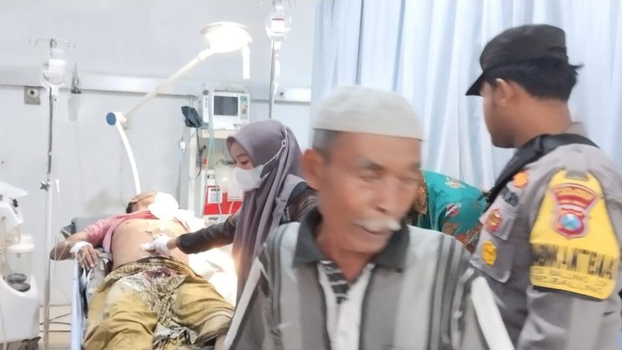 Sekretaris Desa d Jember yang ditusuk gegara sengketa tanah.