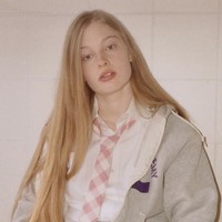 Dalam wawancaranya, Wilson mengungkapkan bahwa sejak kecil, Wilson sudah merasakan ketidaksesuaian dengan identitas gender yang diberikan saat lahir. Namun, tekanan sosial membuatnya sulit untuk mengungkapkan perasaannya. Titik balik terjadi ketika ia menyadari bahwa ia adalah seorang ‘perempuan’ saat masa pubertas. Foto: dok. Teen Vogue