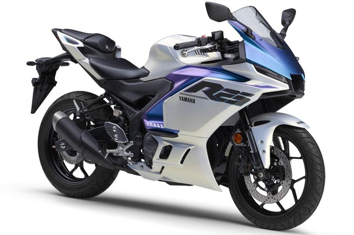 Yamaha R25 terbaru meluncur di Jepang dengan pilihan warna cybercity