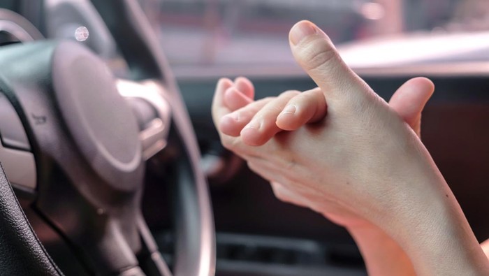 Pijatan Titik Saraf Ngantuk, Bisa Tangkal Microsleep? Ini Kata Dokter Neurologi