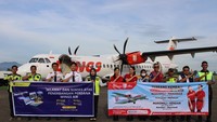 Penerbangan Morowali – Kendari kini resmi beroperasi, menghubungkan antarprovinsi dan memberikan kemudahan akses bagi masyarakat, wisatawan, serta pelaku bisnis. Dengan hadirnya rute ini, perjalanan menuju Wakatobi menjadi lebih praktis melalui penerbangan lanjutan dari Kendari. Foto: Wings Air