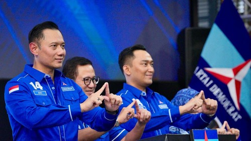 Ketum Partai Demokrat Agus Harimurti Yudhoyono (kiri) dan Raden Cahyo (kanan).