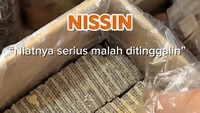 Wafer Nissin juga bisa berubah menjadi singkatan lucu. Pasti bikin baper, karena bertuliskan niatnya serius malah ditinggalin. Foto: Instagram @timelinejowo