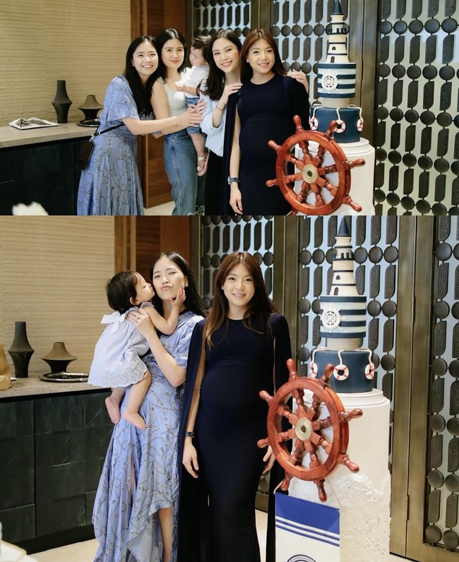 Clarissa sendiri tampil cantik kenakan dress panjang berwarna hitam denga lengan model cape blazer. Penampilannya juga tampak simpel dengan rambut yang dibiarkan terurai natural. Foto: Instagram/@clarissatanoe