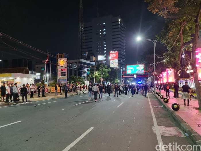 Demo Grahadi tolak UU TNI