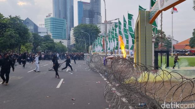 demo grahadi uu tni