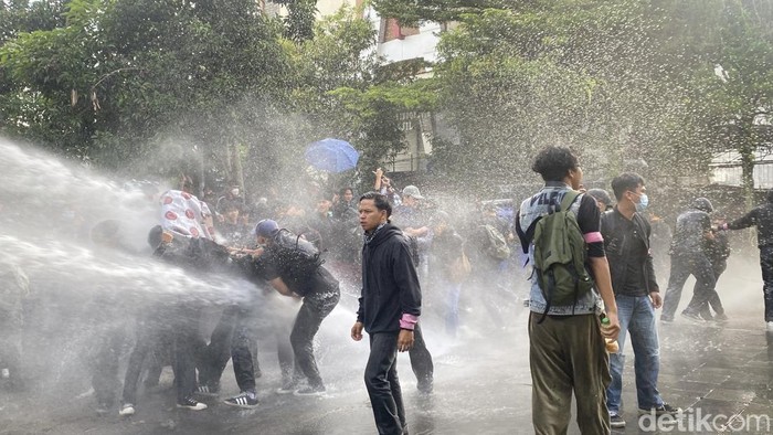 Demo mahasiswa Sukabumi