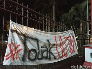 Gelombang Demo Tolak UU TNI Meluas ke Berbagai Daerah