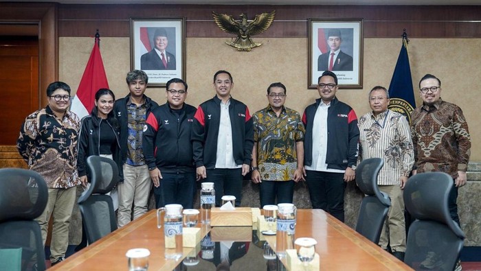 Indonesian Esports Association (IESPA) tidak hanya bertekad menciptakan atlet berkualitas, tapi juga mau mengembangkan game lokal yang mampu menembus internasional.

Hal tersebut disampaikan oleh Ketua Umum IESPA, Ibnu Riza Pradipto dalam acara buka puasa sekaligus peresmian Kantor di Jalan Duren Tiga Jakarta Selatan, Minggu (23/3/2025).