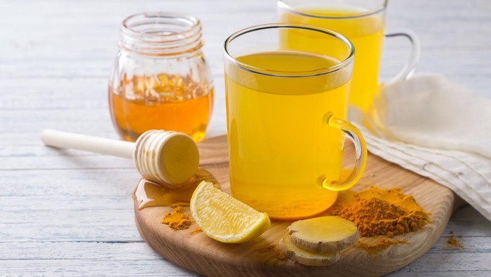 Ini Waktu Terbaik Minum Air Kunyit dan Manfaatnya, Bikin Tubuh Lebih Sehat