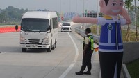 Pembukaan fungsional ruas tol tersebut guna mendukung kelancaran arus mudik Lebaran. 