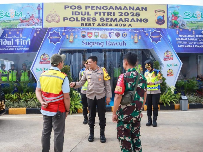 Kapolda Jawa Tengah, Irjen Ribut Hari Wibowo, meninjau pos pengamanan Idul Fitri di Rest Area 439A Ungaran dan Rest Area 456A Kabupaten Semarang, Senin (24/3/2025).