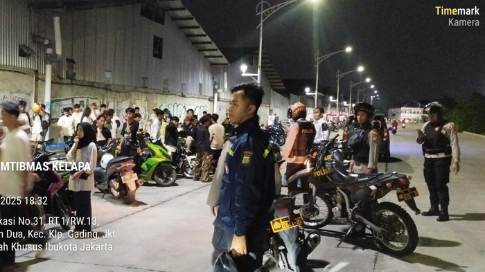 Konvoi ratusan remaja di jakut dibubarkan polisi. (dok. Istimewa)