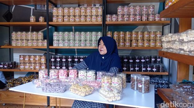 kue mawar, kua jadul khas blitar