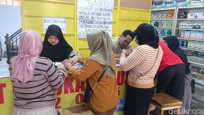 Lokasi penukaran uang  baru yang viral di Pasuruan