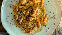 Netizen asal Irlandia mengatakan bahwa di tahun 1960-1970an pasta adalah hidangan yang mahal di negaranya. Namun kini ia merasa lega sudah bisa mendapatkannya dengan mudah di supermarket. Foto: Bored Panda