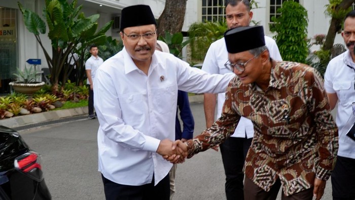 Menteri Sosial Saifullah Yusuf