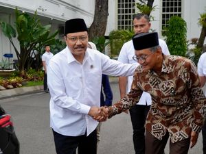 Mensos Gus Ipul Ungkap Opsi Guru untuk Sekolah Rakyat