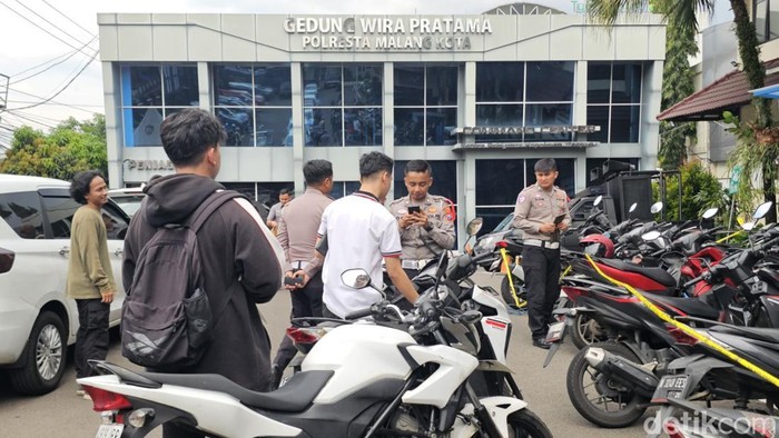 Motor pendemo kota malang