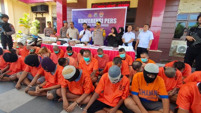 Pelajar di Probolinggo ditangkap karena simpan bubuk petasan