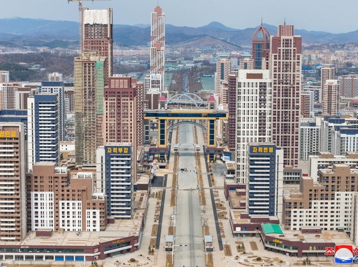 Pembangunan 10.000 unit apartemen di Pyongyang, Korea Utara