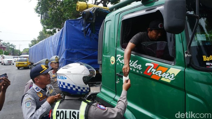 pembatasan angkutan barang