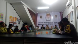 Ai Diantani Ditetapkan Jadi Pengganti Suaminya di PSU Pilbup Tasikmalaya