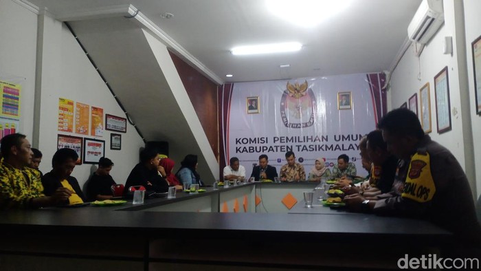 Penetapan Ai Diantani sebagai pengganti Ade Sugianto di PSU Pilbup Tasikmalaya