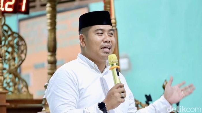 Plt Kepala BKPSDM Bone Edy Saputra Syam.
