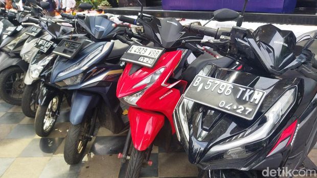 Polda Metro Jaya mengungkap 382 kasus selama Operasi Penyakit Masyarakat (Pekat) Jaya 2025. Kasus yang diungkap terdiri dari begal, curanmor, hingga premanisme. (Kurniawan F/detikcom)