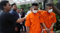 Wira menyampaikan ada beberapa jenis kejahatan yang berhasil diungkap dalam Operasi Pekat Jaya 2025. Mulai dari pencurian dengan pemberatan (curat), pencurian dengan kekerasan (curas), pencurian kendaraan bermotor (curanmor), pencurian biasa, hingga aksi premanisme.  