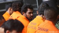 Kasus yang saat ini sedang marah dan berhasil diungkap yakni aksi premanisme. Aksi premanisme ini sering kali menggunakan embel-embel organisasi kemasyarakatan (ormas).  
