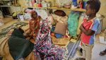 Potret Pilu Keluarga Pengungsi Sudan Berlindung di Gedung Sekolah
