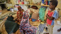 Tentara Sudan dan RSF telah berperang sejak pertengahan April 2023 yang menewaskan lebih dari 20.000 orang dan 14 juta orang mengungsi, menurut PBB dan otoritas lokal. Namun, penelitian dari universitas di AS memperkirakan jumlah korban tewas sekitar 130.000 orang.