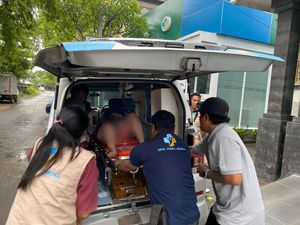 Kapal Wisata Terbalik di Nusa Penida, Turis Australia Tewas