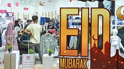 Ramainya Pusat Perbelanjaan di Mataram Jelang Lebaran