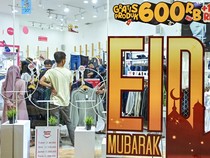 Ramainya Pusat Perbelanjaan di Mataram Jelang Lebaran