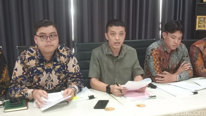 Law firm Sadrakh Seskoadi & Partners sebagai pengurus Asosiasi Paguyuban Korban Investasi Berjuang Bersama (PKIBB).