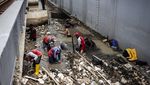 Tumpukan Sampah di Banjir Kanal Timur Semarang Dibersihkan