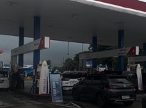 Video: Rest Area KM 57 Tol Japek Ramai pada H-7 Lebaran