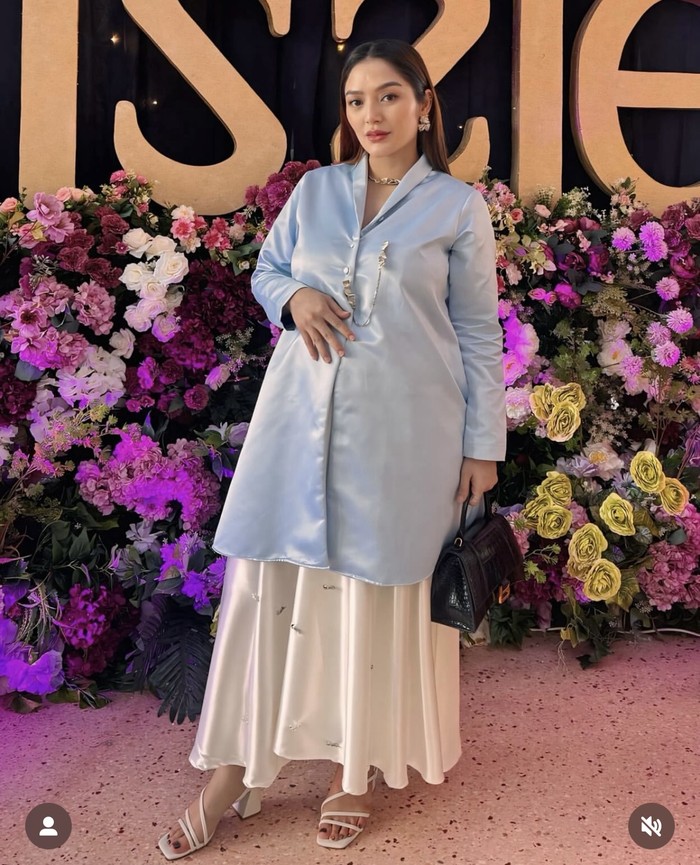 Siti Badriah Asik Kulineran di Thailand, Makan Mie hingga Tanghulu Siti Badriah Asik Kulineran di Thailand, Makan Mie hingga Tanghulu