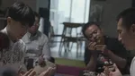 Potret Steven Wongso Dibimbing Ustaz Felix Siauw untuk Hijrah