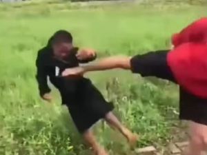 Bocah 10 Tahun di Takalar Di-bully Kelompok Remaja, Korban Dipukul-Ditendang
