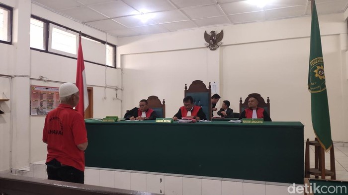 Terdakwa Samudra JP saat menjalani sidang vonis di PN Palembang.