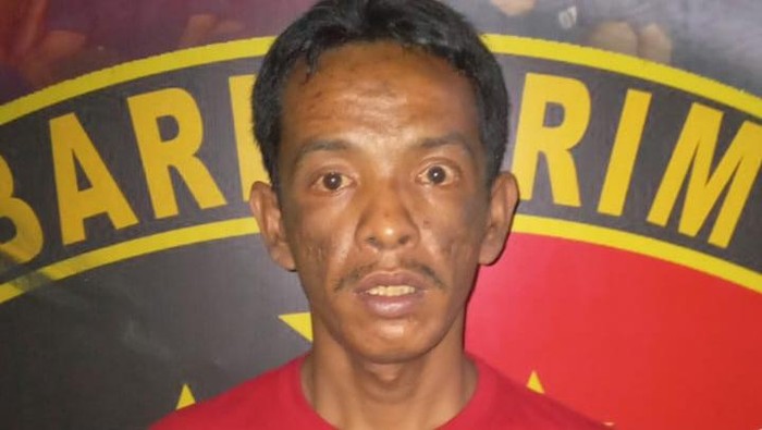 Tersangka Indra Jaya pelaku penimbunan minyak BMM ilegal