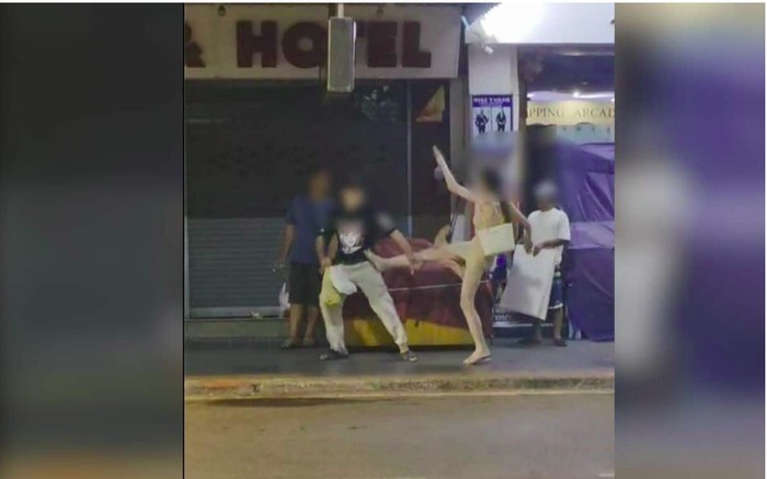 Turis diserang brutal oleh transgender Thailand