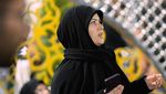 Umat Muslim di Irak Penuhi Makam Imam Abbas pada Malam ke-23 Ramadan