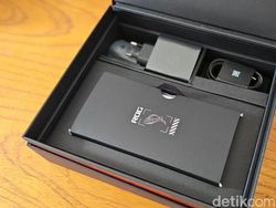 Unboxing Asus ROG Phone 9 Pro, HP Gaming yang Makin Fun