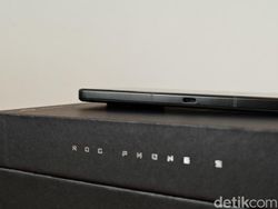 Unboxing Asus ROG Phone 9 Pro, HP Gaming yang Makin Fun